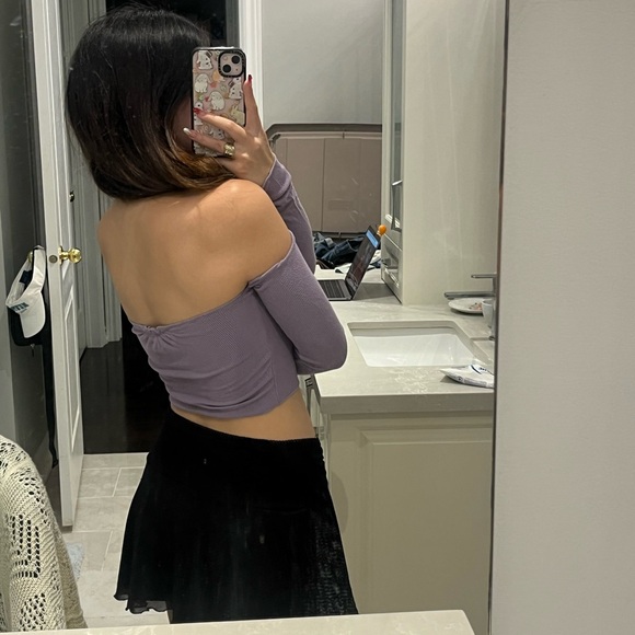 ADORABLE lavender off the shoulder reworked top - Picture 3 of 5